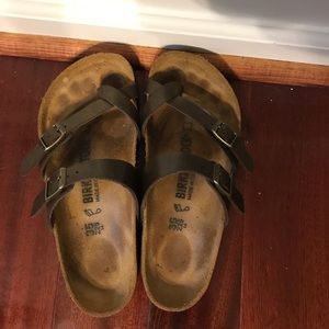 Mayari Birkenstock's - Size 35